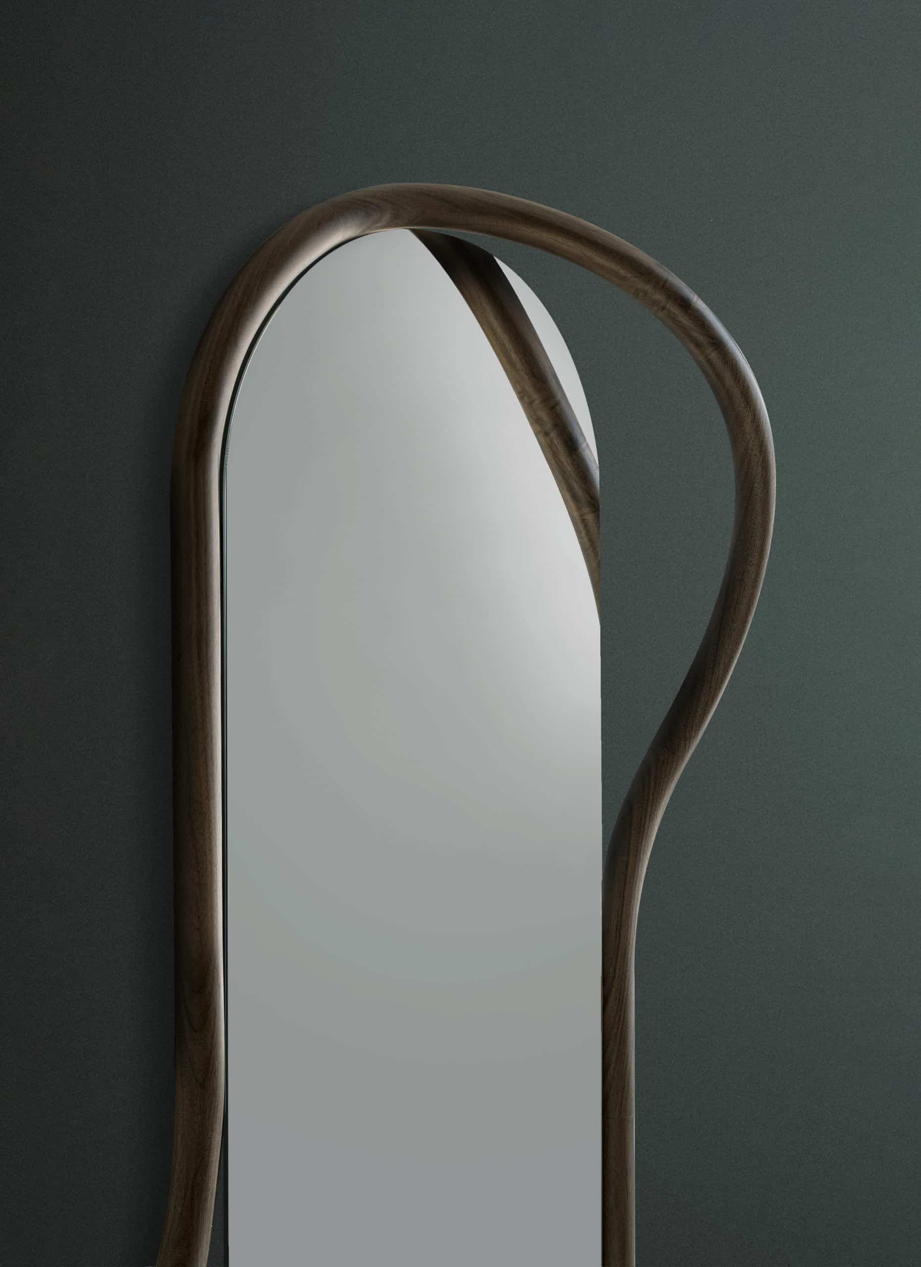 nomon Unut Oval Detail